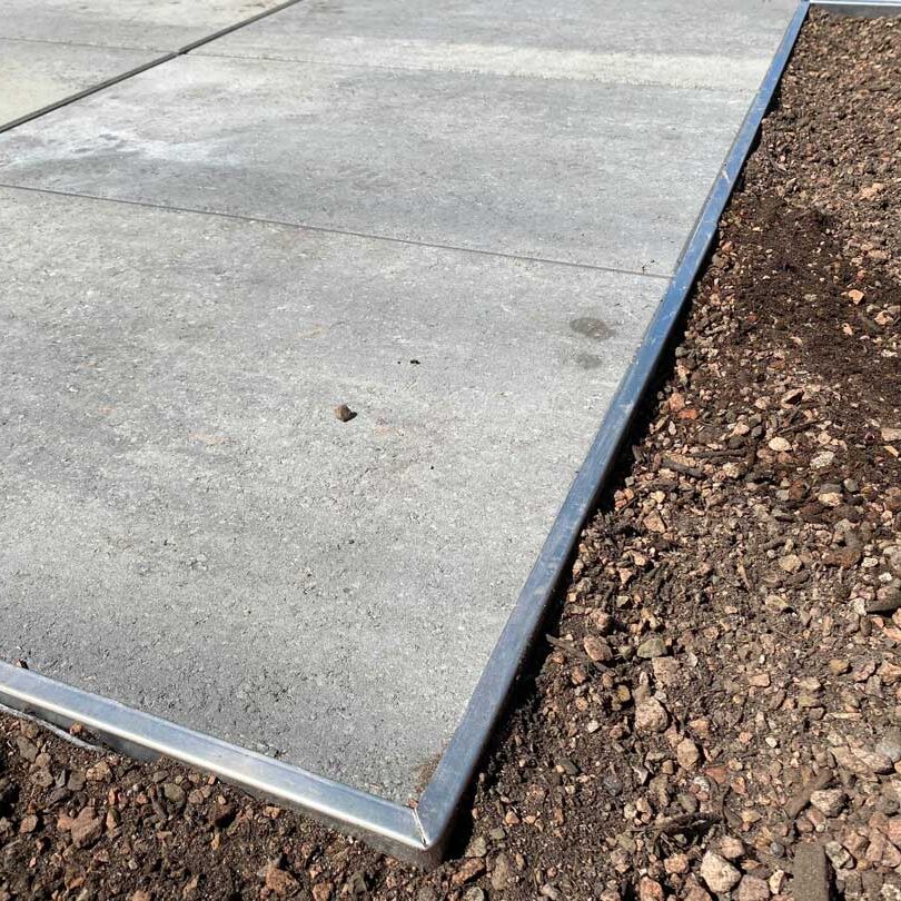 Toiture végétale et terrasse verte- Technopôle Angus - La ligne verte toit vert.